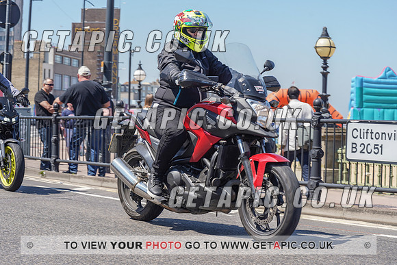 RS2105_9433