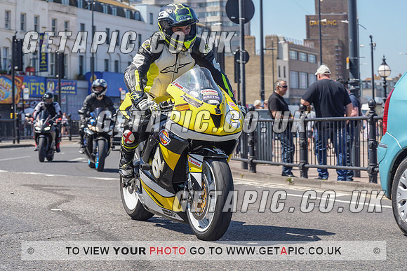 RS2105_9528