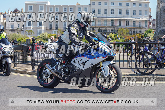 RS2105_9672