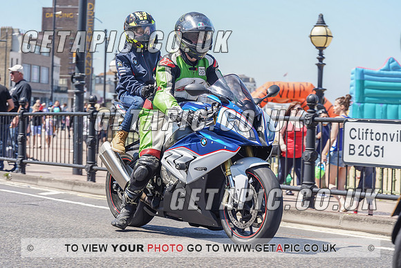 RS2105_9747