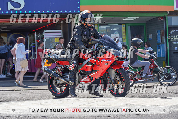 RS2105_9758
