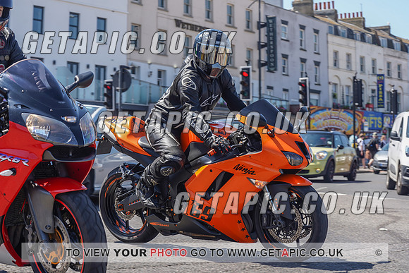 RS2105_9760