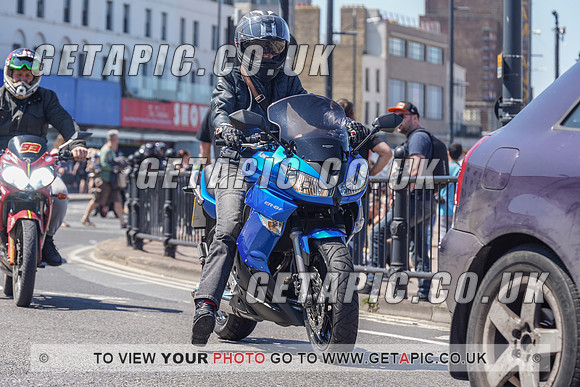 RS2105_9803
