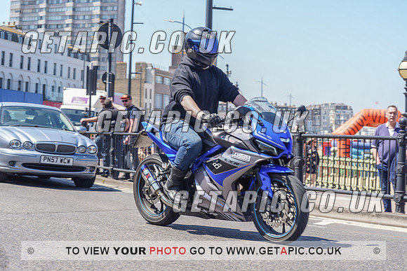 RS2105_9825