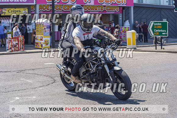 RS2105_10049