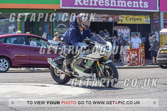 RS2105_10096