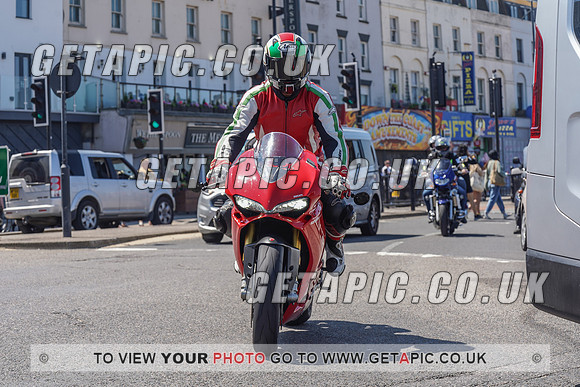 RS2105_10130