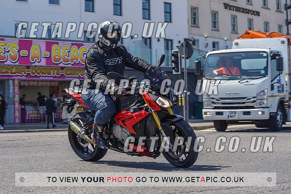 RS2105_9448