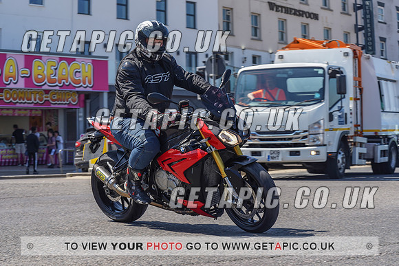 RS2105_9449