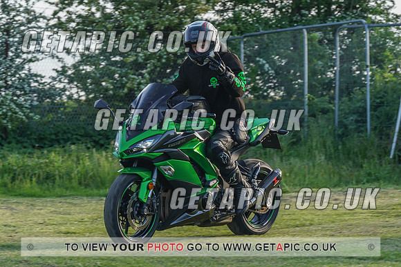 RS2105_6359
