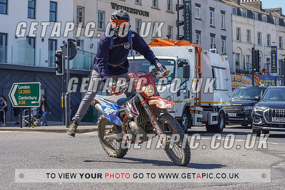 RS2105_9446