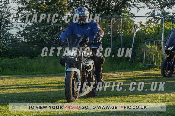 RS2105_6396