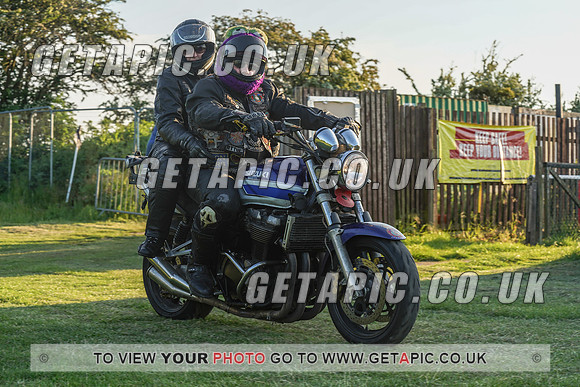 RS2105_6403