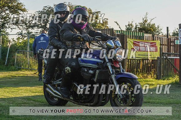 RS2105_6404