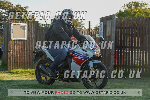 RS2105_6408