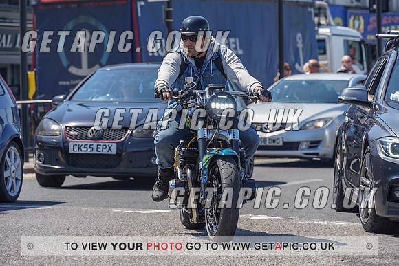 RS2105_10224