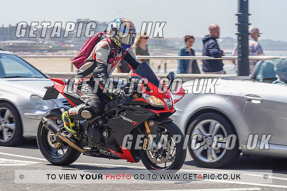 RS2105_10782