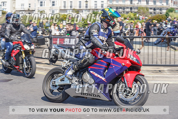 RS2105_10944