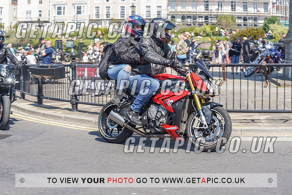 RS2105_10945