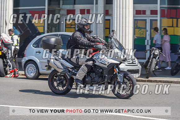 RS2105_10822