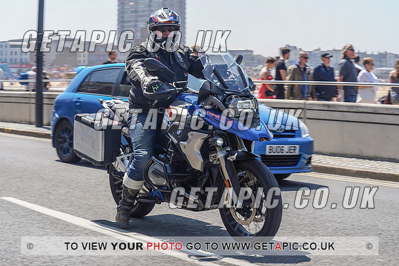 RS2105_10785