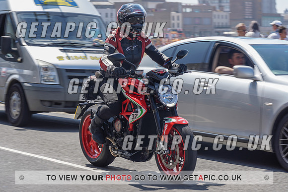 RS2105_10787