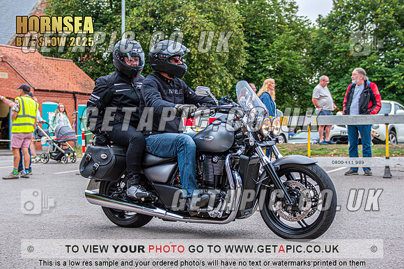 TW2508-1072_LOGO_ON_PHOTO