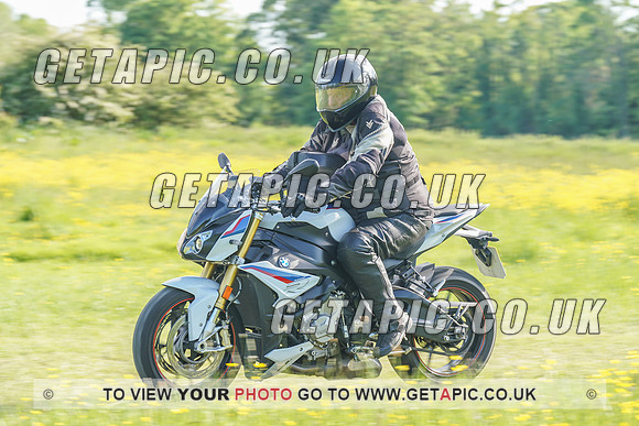 RS2106_1201