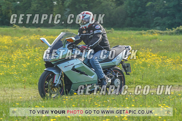 RS2106_1213