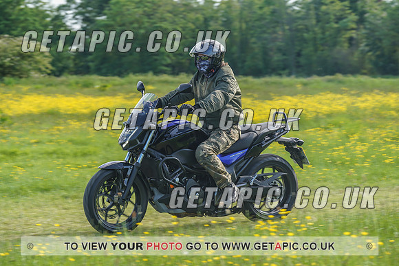 RS2106_1215