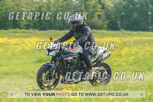 RS2106_1237