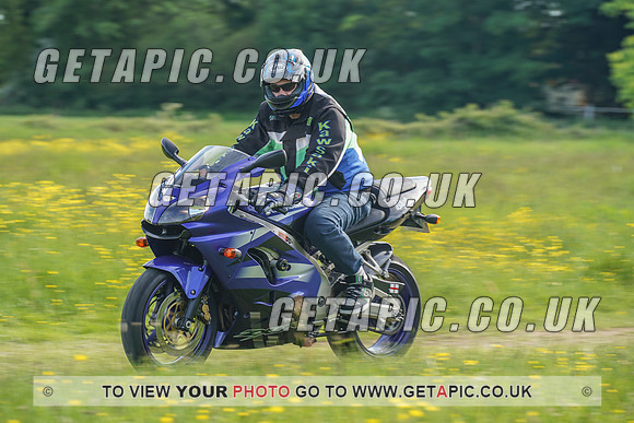 RS2106_1245