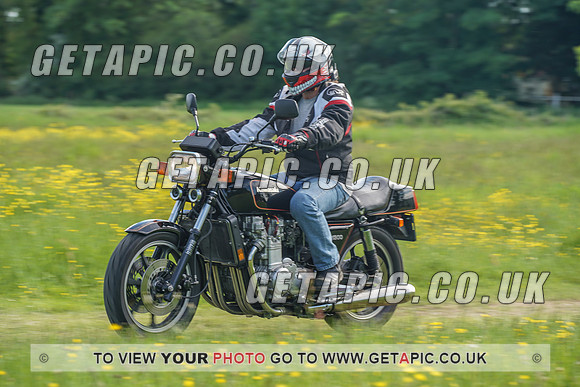 RS2106_1252