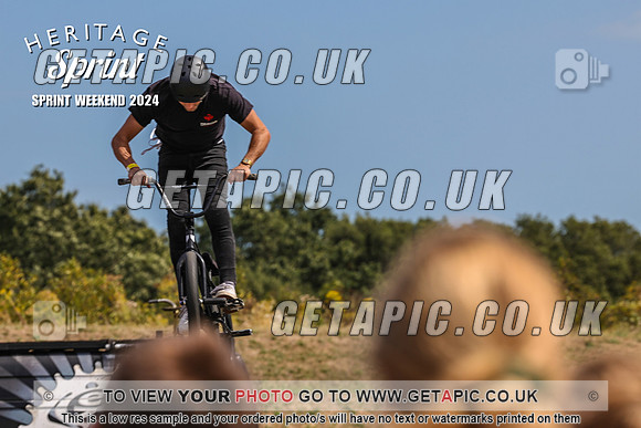PR2408-01166-C_LOGO_ON_PHOTO