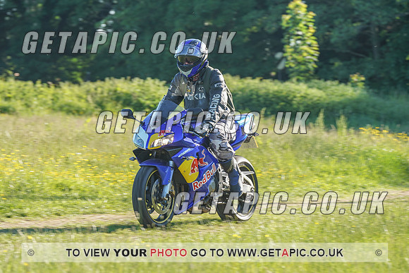 RS2106_1730