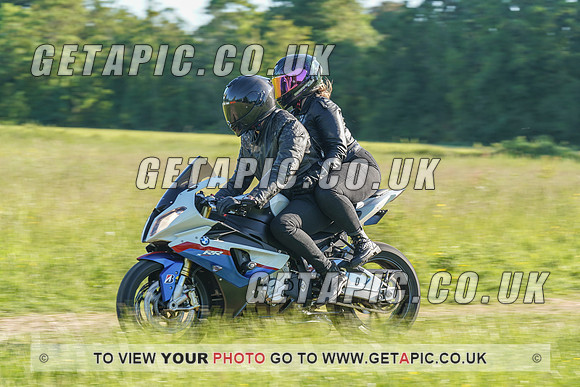 RS2106_1743