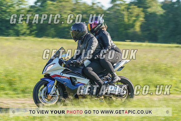 RS2106_1744