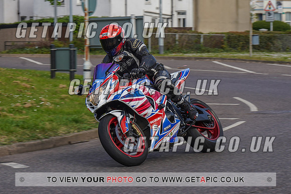 RS2204_3017
