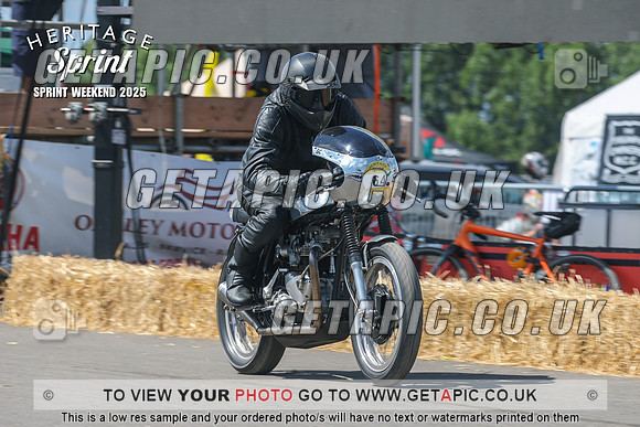 GP2508-4674-C_LOGO_ON_PHOTO