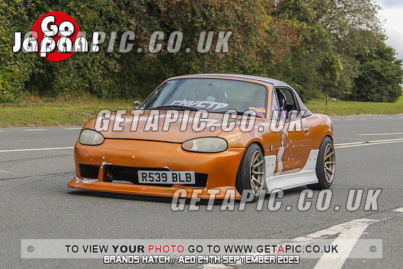 GP2309-20456-C_LOGO_ON_PHOTO