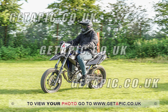 RS2107_1017