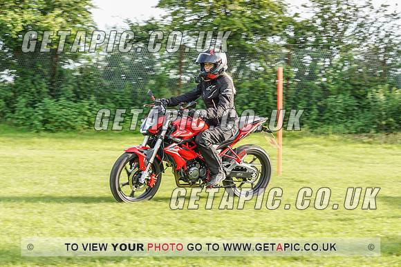 RS2107_1023
