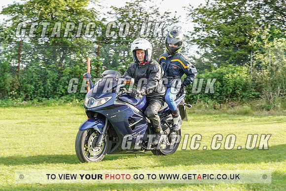 RS2107_1033