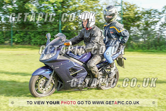 RS2107_1035