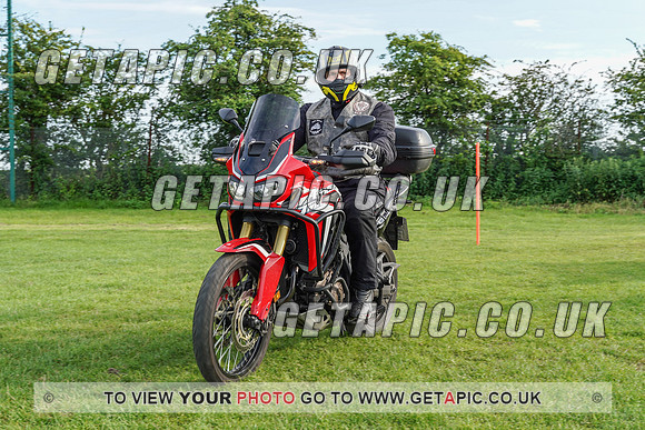 RS2107_1038