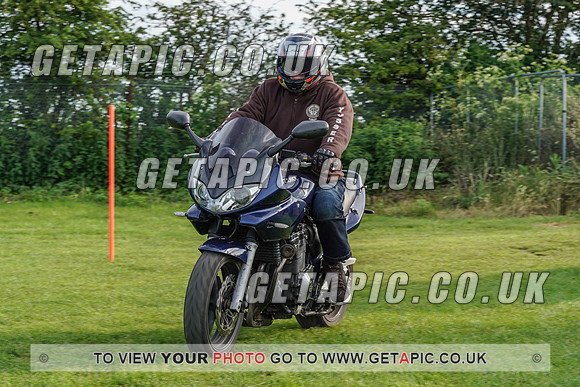 RS2107_1040