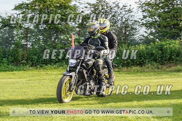 RS2107_1045