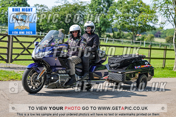 PR2506-00032_LOGO_ON_PHOTO