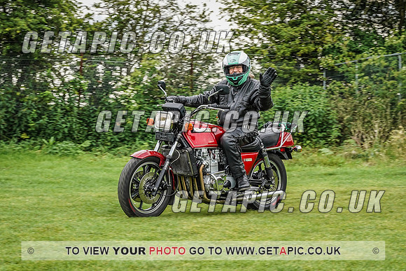 RS2107_1195