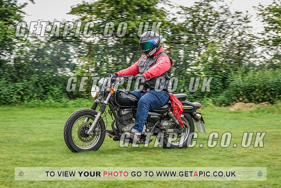 RS2107_1199